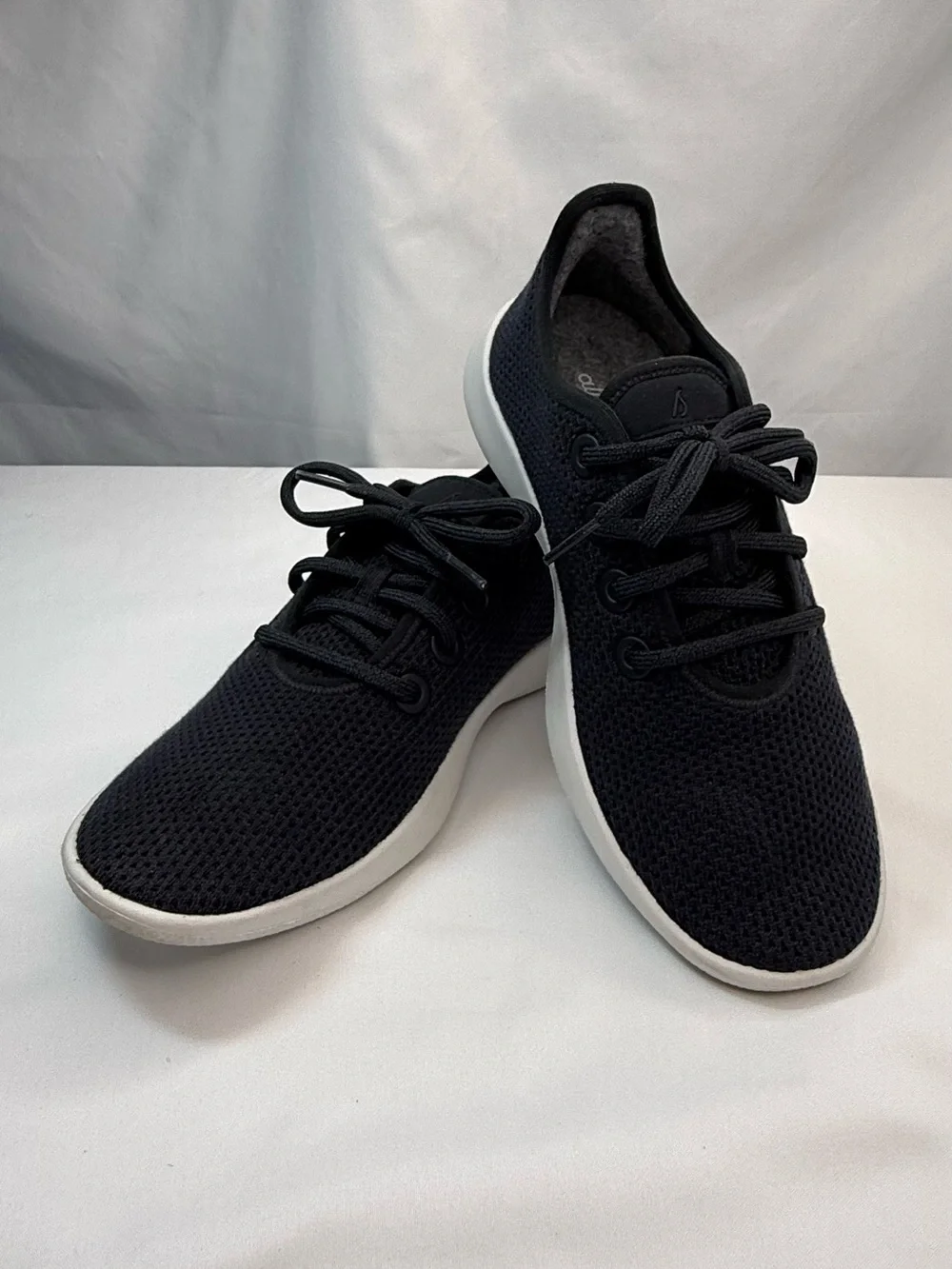 allbirds Women's Navy Blue Knit Lace-Up Sneakers with White Outsole EUC